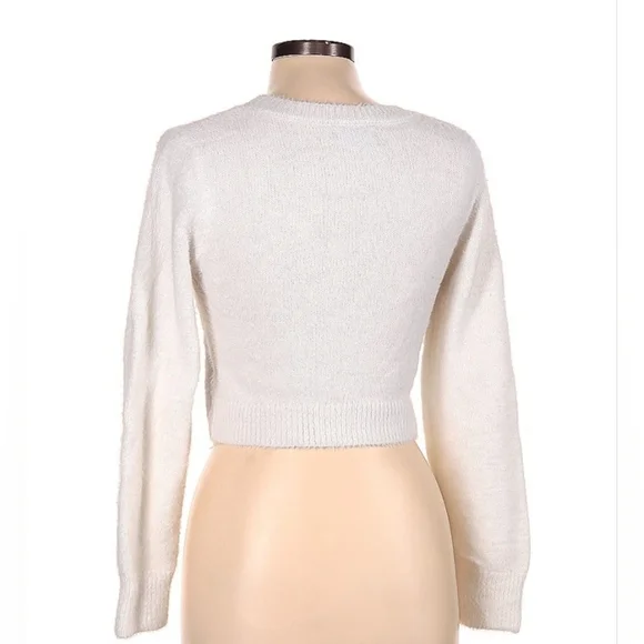 Urban Outfitters cropped white sweater Large - Picture 2 of 4